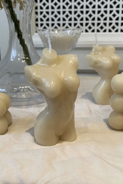 WOMAN FIGURE CANDLE IN OAT