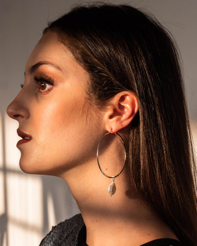 Oyster Hoop Earrings - ShopAuthentique