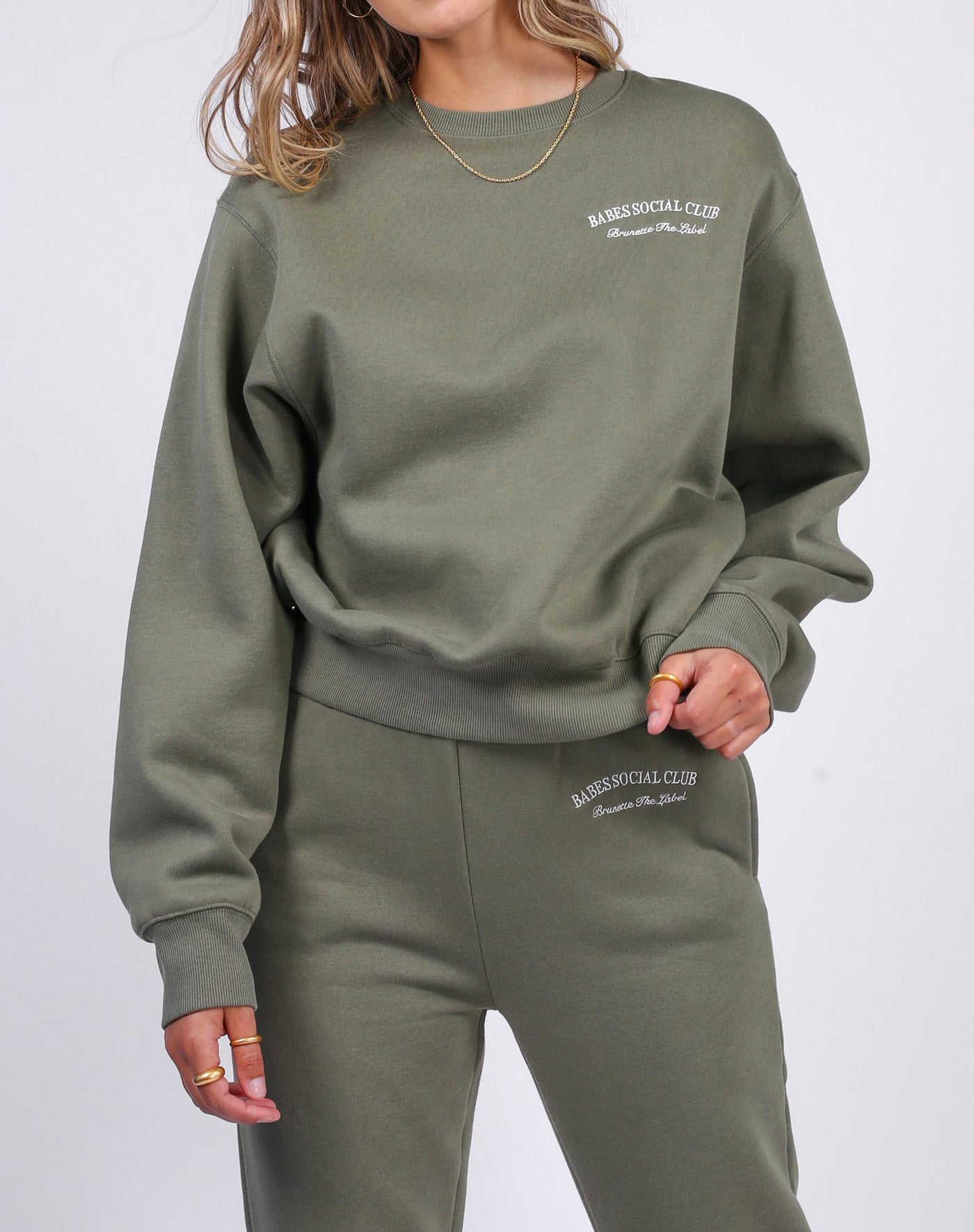 The "BABES SOCIAL CLUB" Best Friend Crew Neck Sweatshirt | Olive