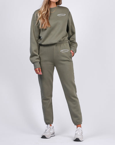 The "BABES SOCIAL CLUB" Best Friend Jogger | Olive