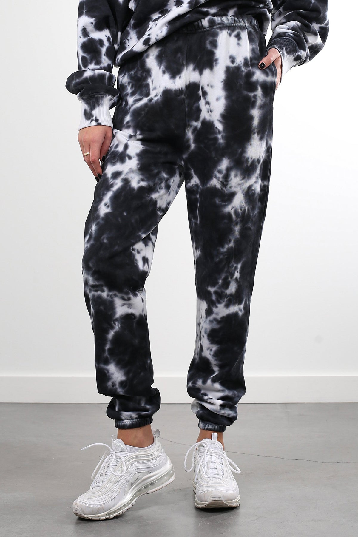 The "MARBLE TIE DYE" Jogger | Black