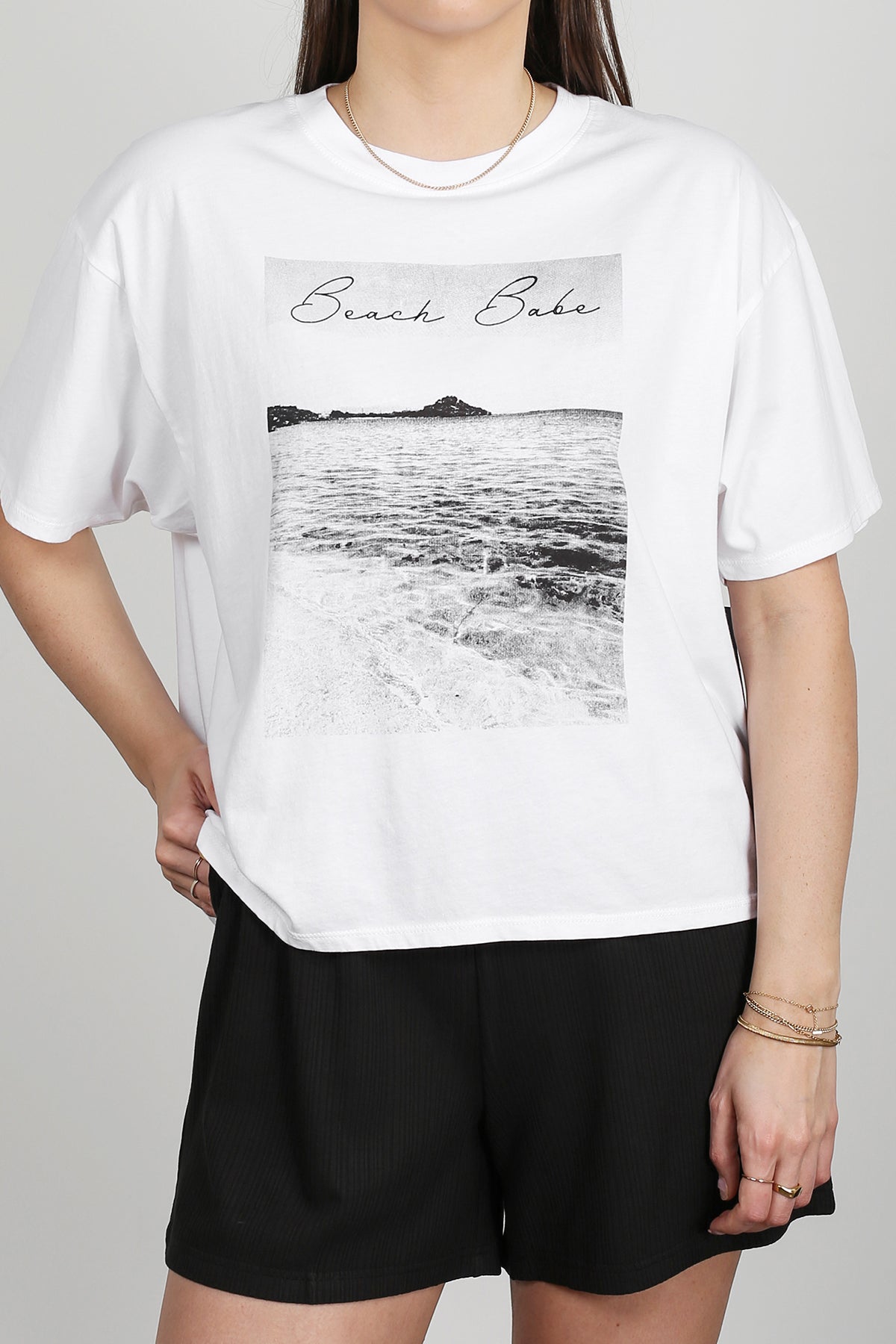 The "BEACH BABE" Boxy Tee in White | Koy Resort
