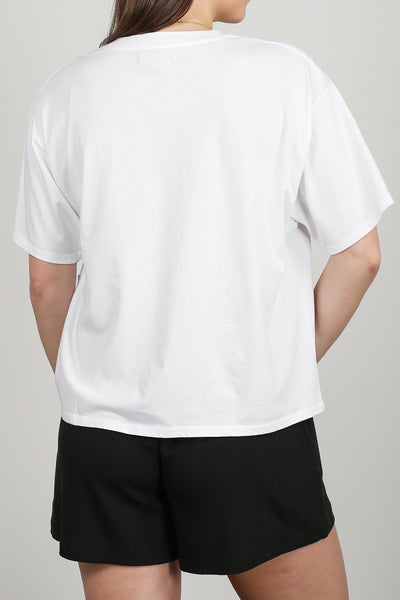 The "BEACH BABE" Boxy Tee in White | Koy Resort