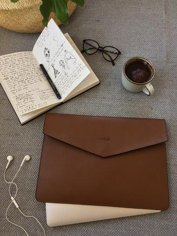 BROWN | ENVELOPE LAPTOP SLEEVE