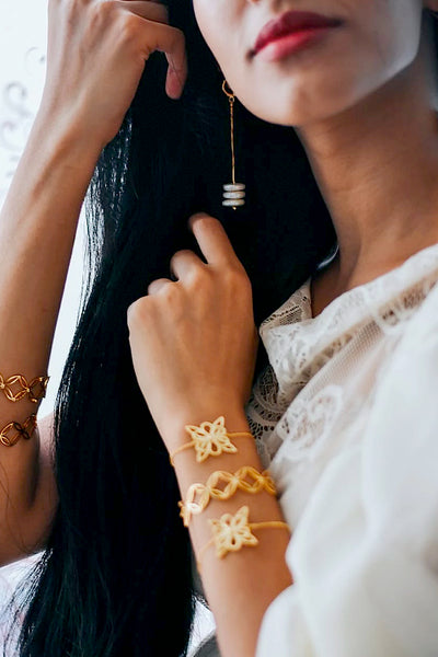 Pearl String Earring | Flora Collection - ShopAuthentique