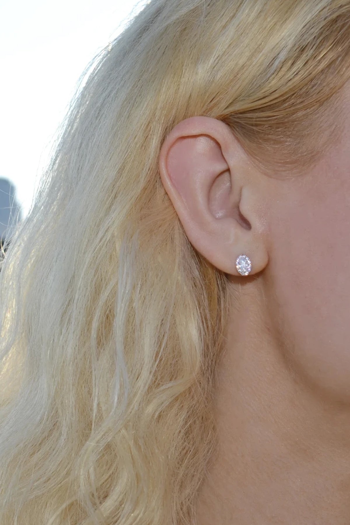 The Mes Me Rize White Earrings - ShopAuthentique