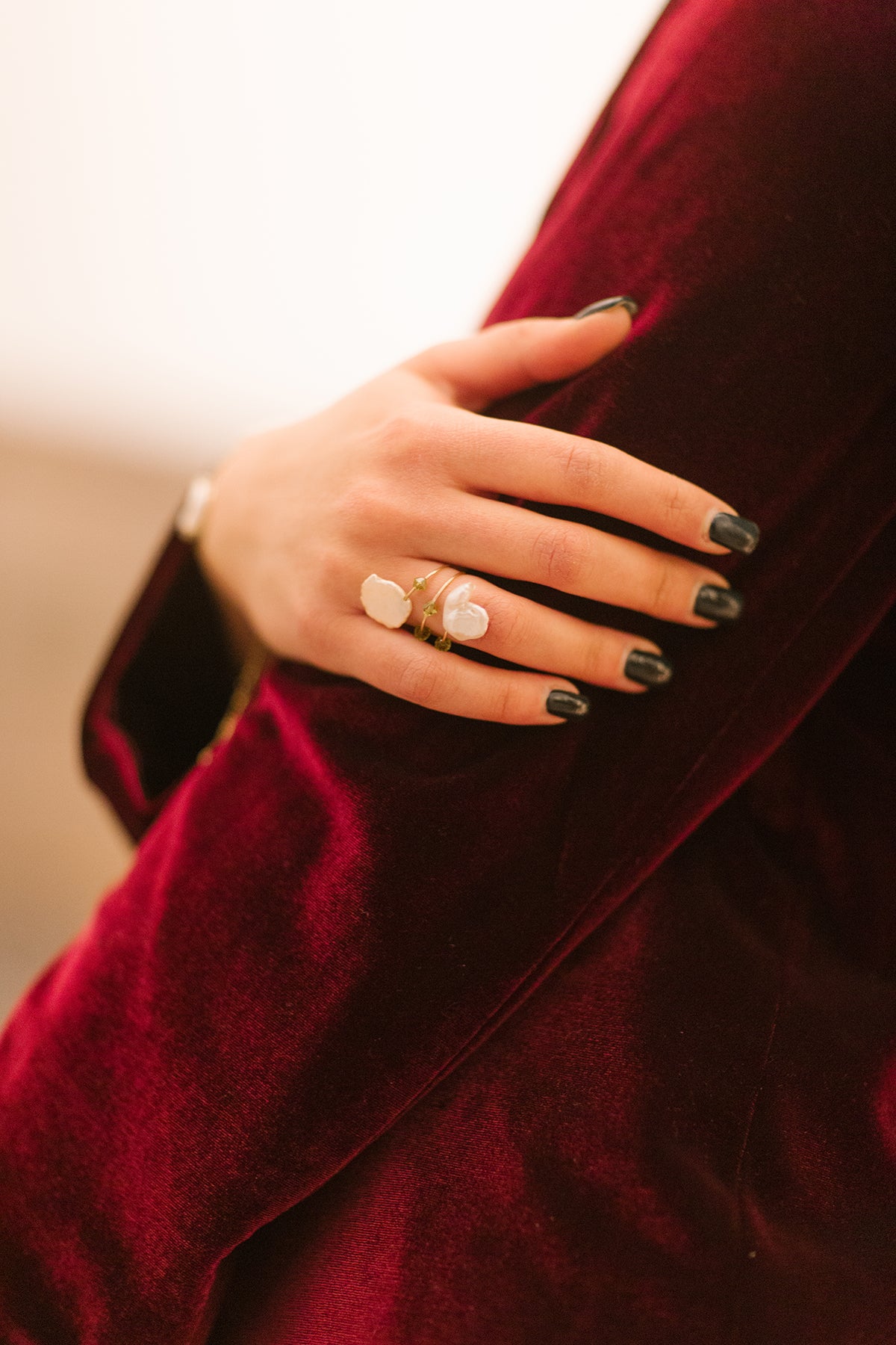 Pearl Ring with Stone - ShopAuthentique